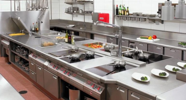 Как правильно организовать рабочее пространство в профессиональной кухне
